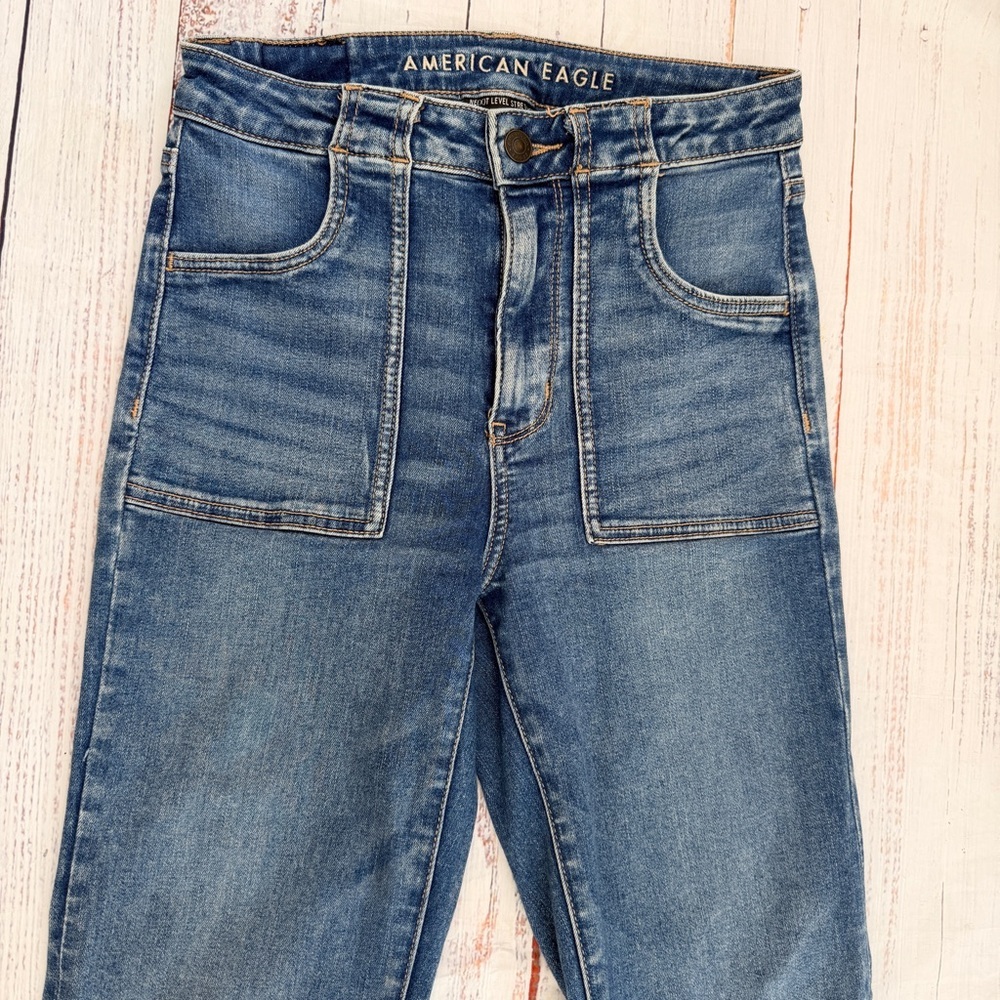 American Eagle Outfitters Super Hi-Rise Flare Jeans in Blue Wash Size 4 - Picture 5 of 15